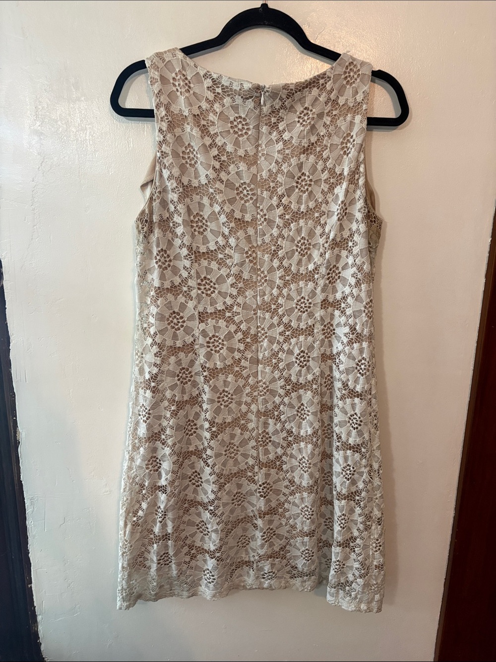 Cream Lace Sheath Dress Size 12 - Picture 6 of 9